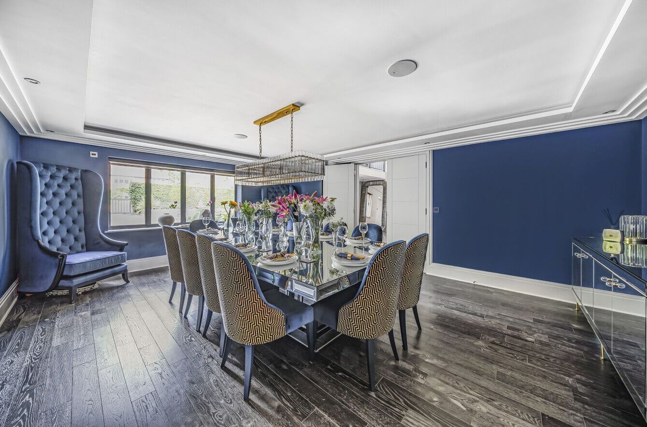 Modern Dining room