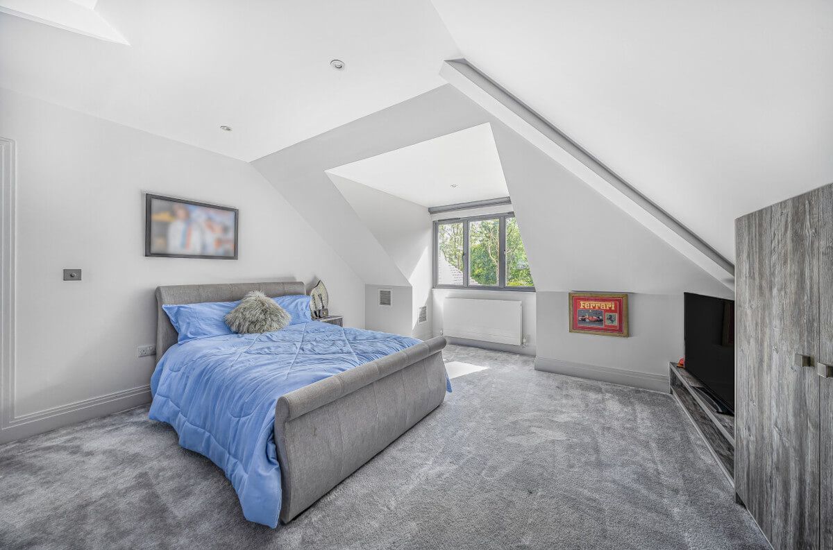 modern bedroom with flush sash windows